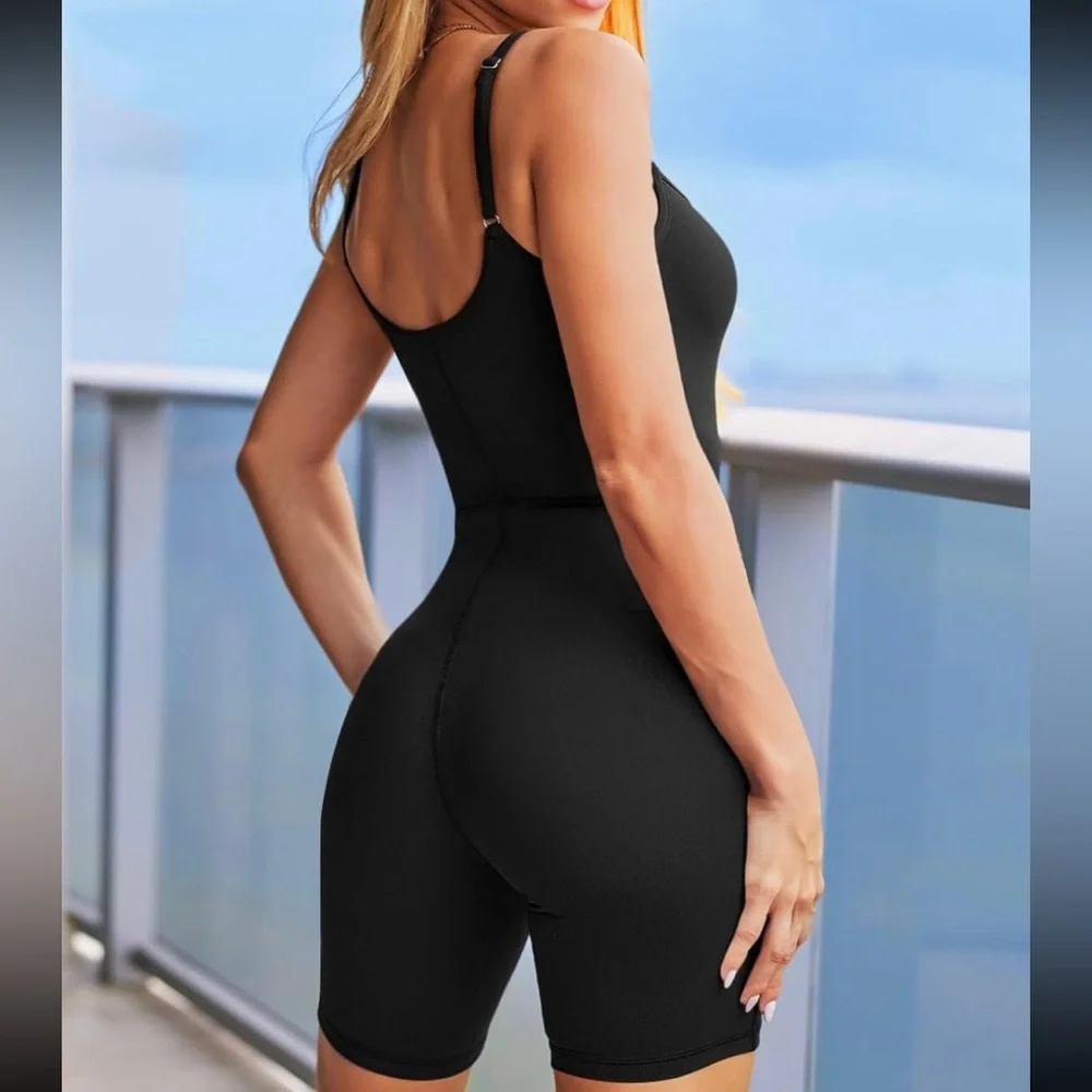 Amazon athletic romper - Picture 2 of 5